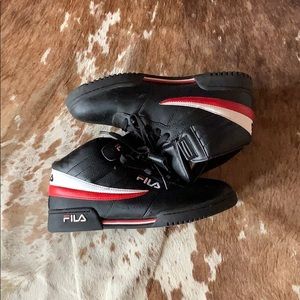 Boys used FILA Vulc size 6